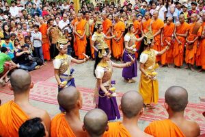 Kampong Cham Culture Travel Guide: Khmer Traditions, Etiquette & Eco-Tours